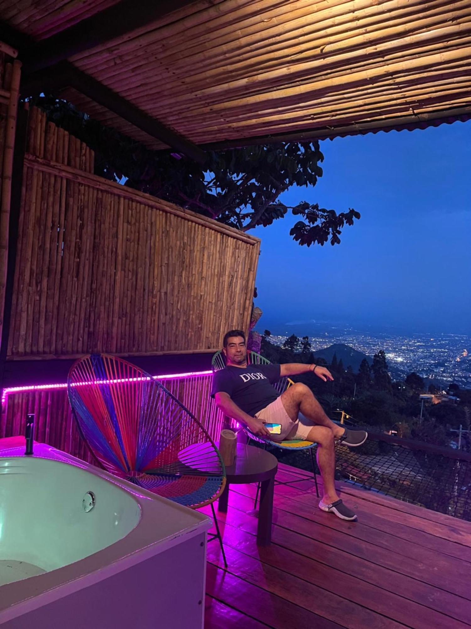 Romero Glamping Y * Cali