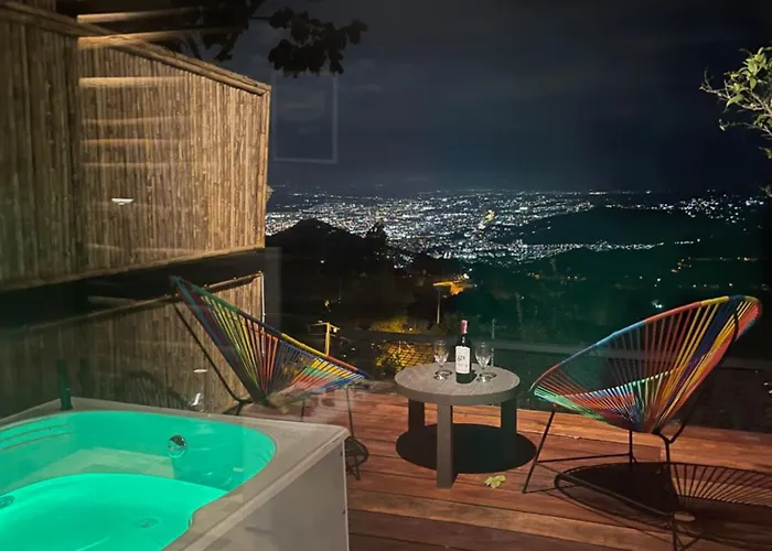 Romero Glamping Y Cabanas